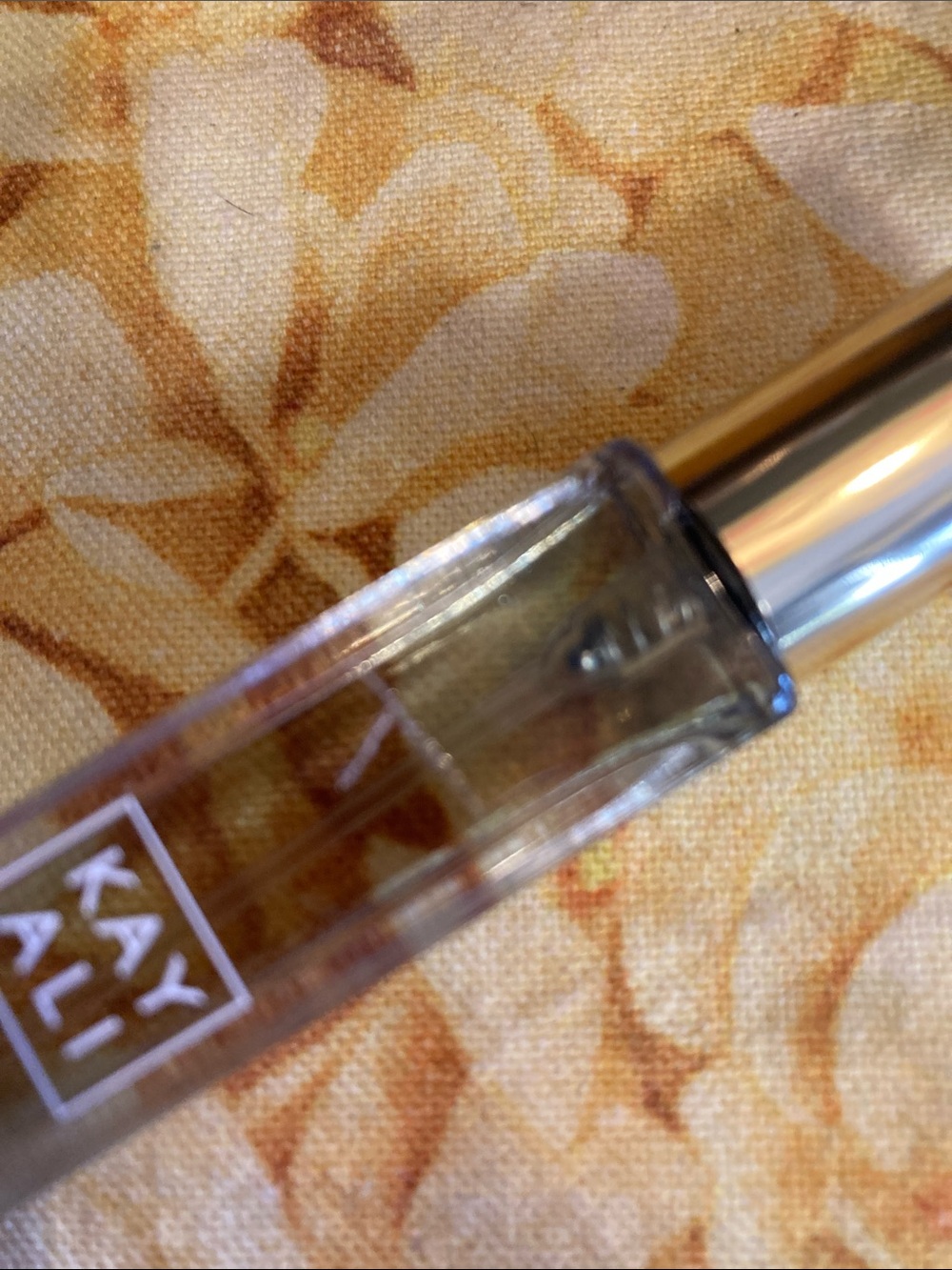 KAYALI Yum Pistachio Travel Spray - Picture 3 of 3